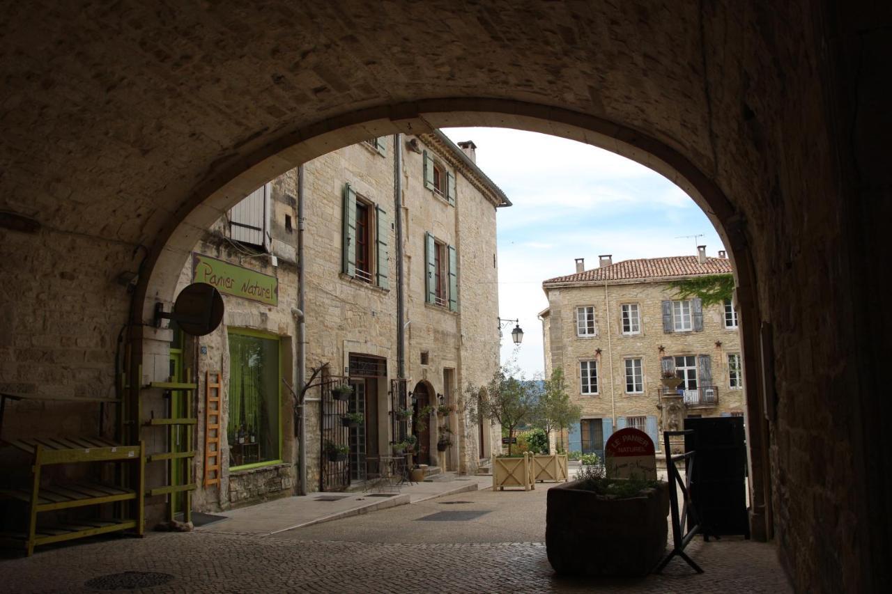 le mas de La Coste Saint-Sauveur-de-Cruzière Extérieur photo